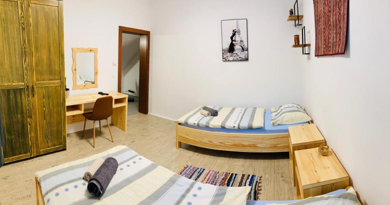 Family House Apartma 莫济列 外观 照片